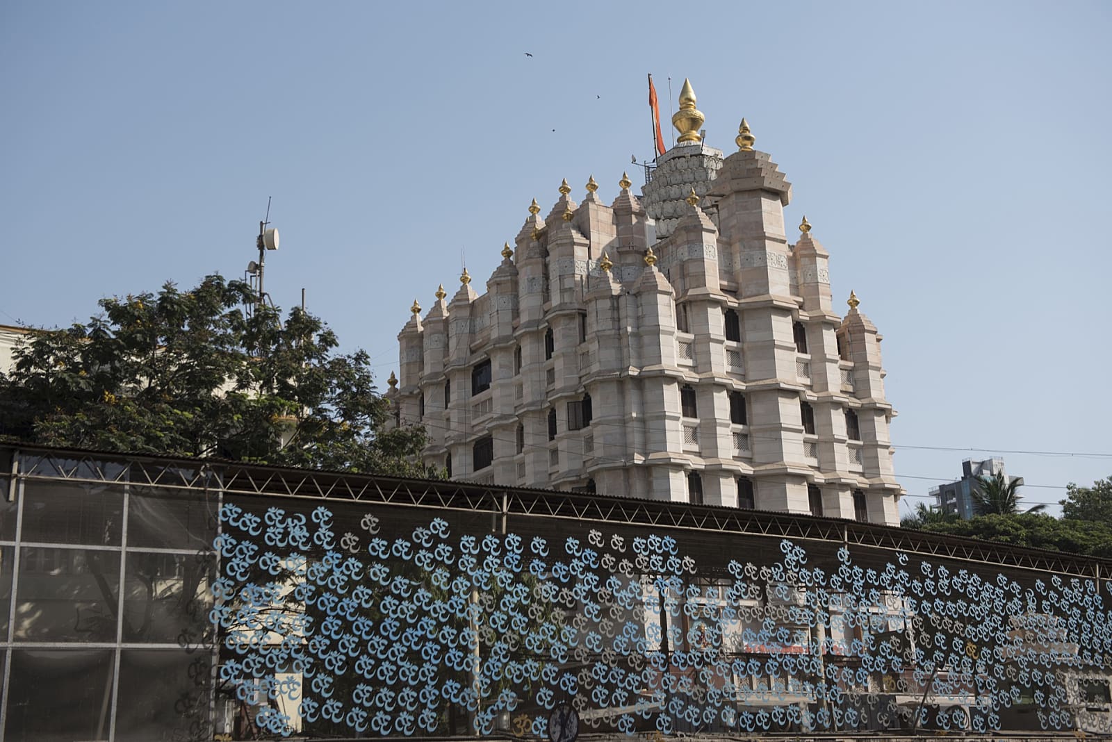 Siddhivinayak Temple-pune to mumbai cab